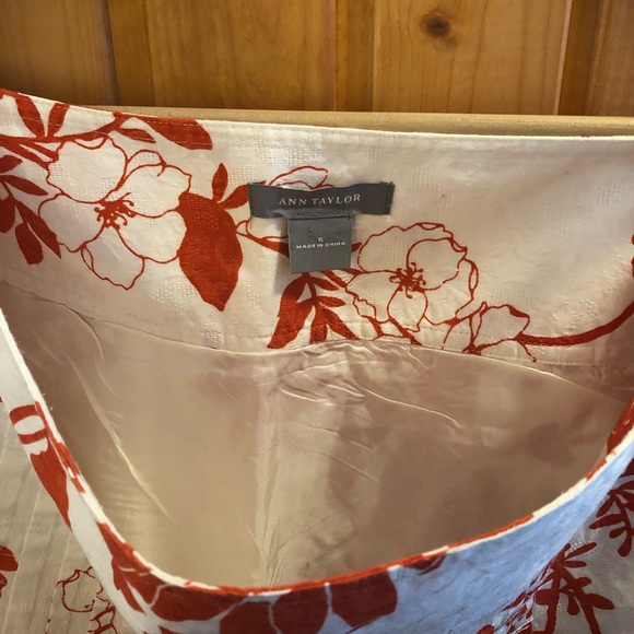 Ann Taylor Knee Length A-Line Skirt - Picture 2 of 4